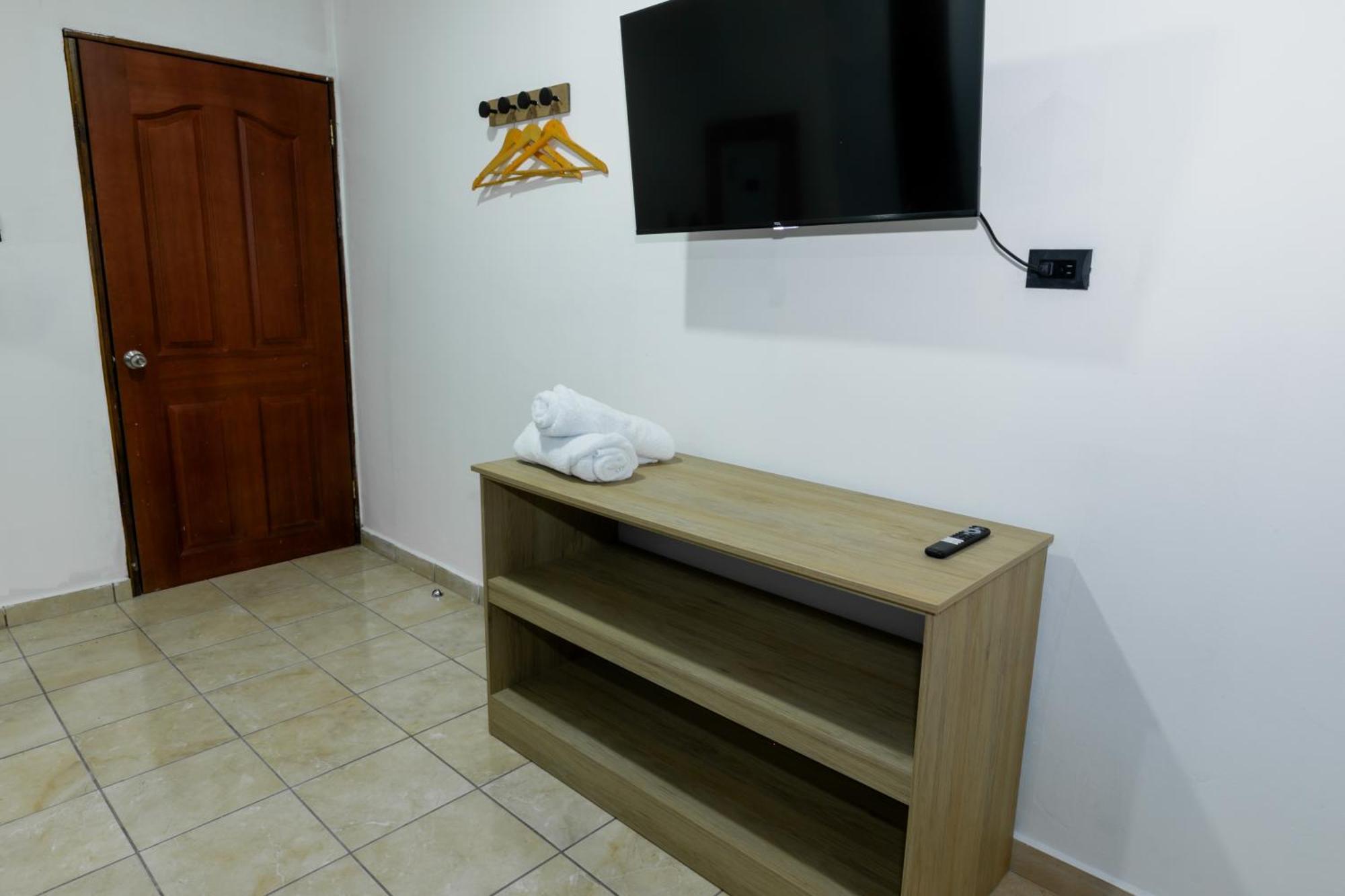 Friendly House Hotel Santa Tecla Exterior photo